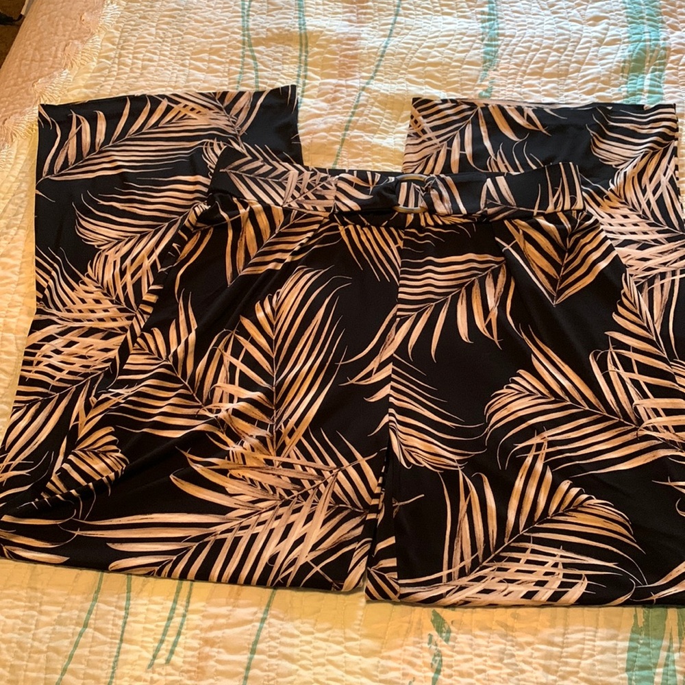 White House Black Market pull on wide leg pants